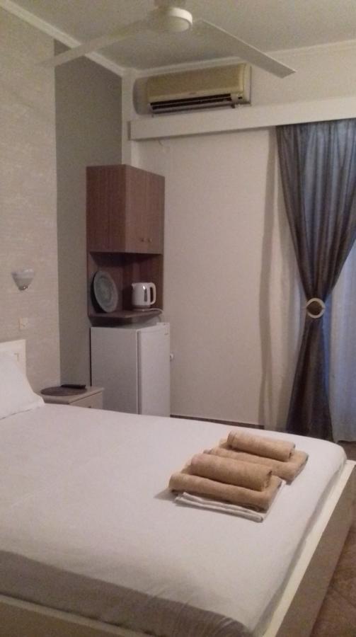 Maltezos Rooms Methana Exterior photo